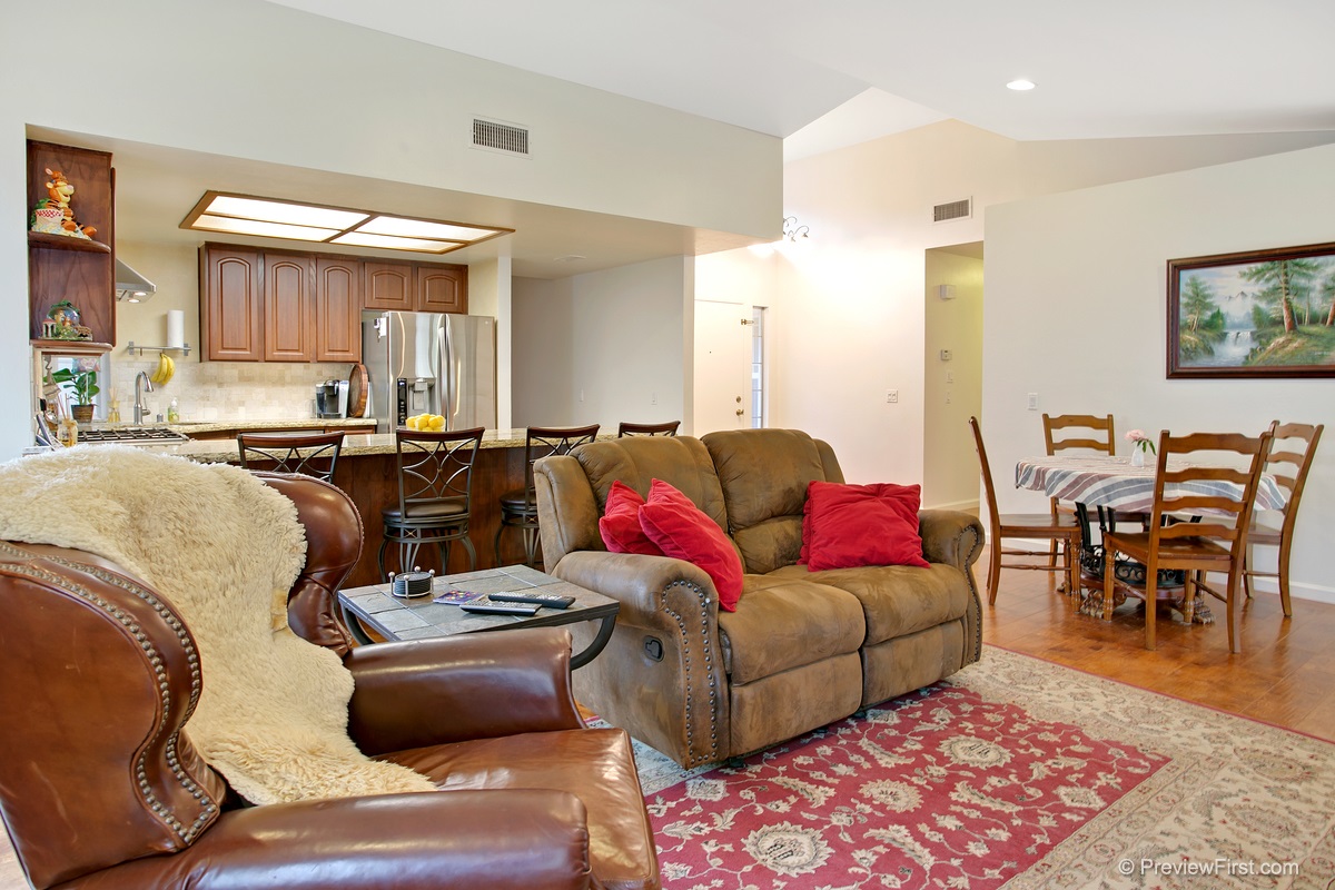 9045 Northcote Road Santee, CA 92071 - Photo 6 of 25 Gallery Image 6