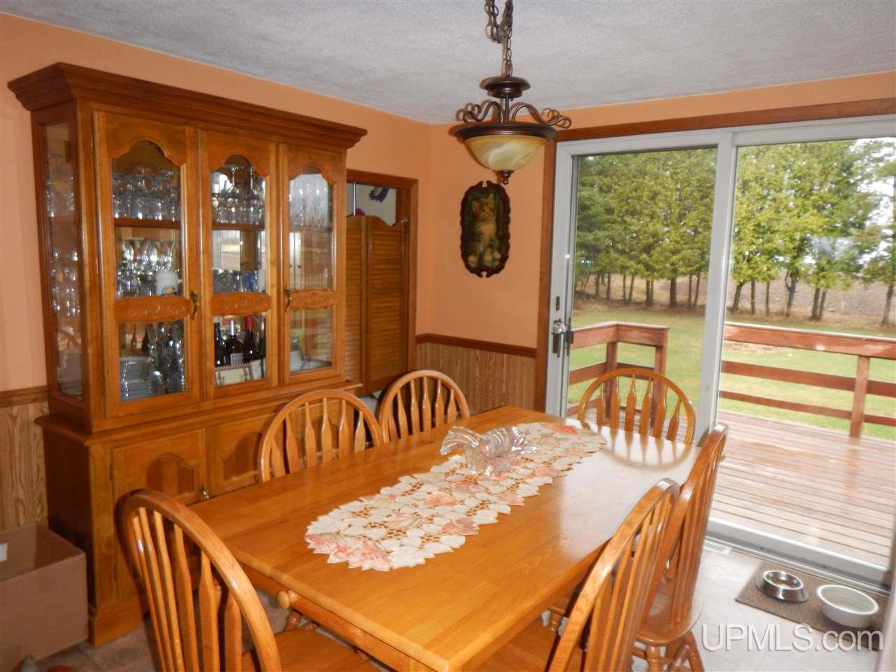4076 20th Road Gladstone, MI 49837 - Photo 3 of 9