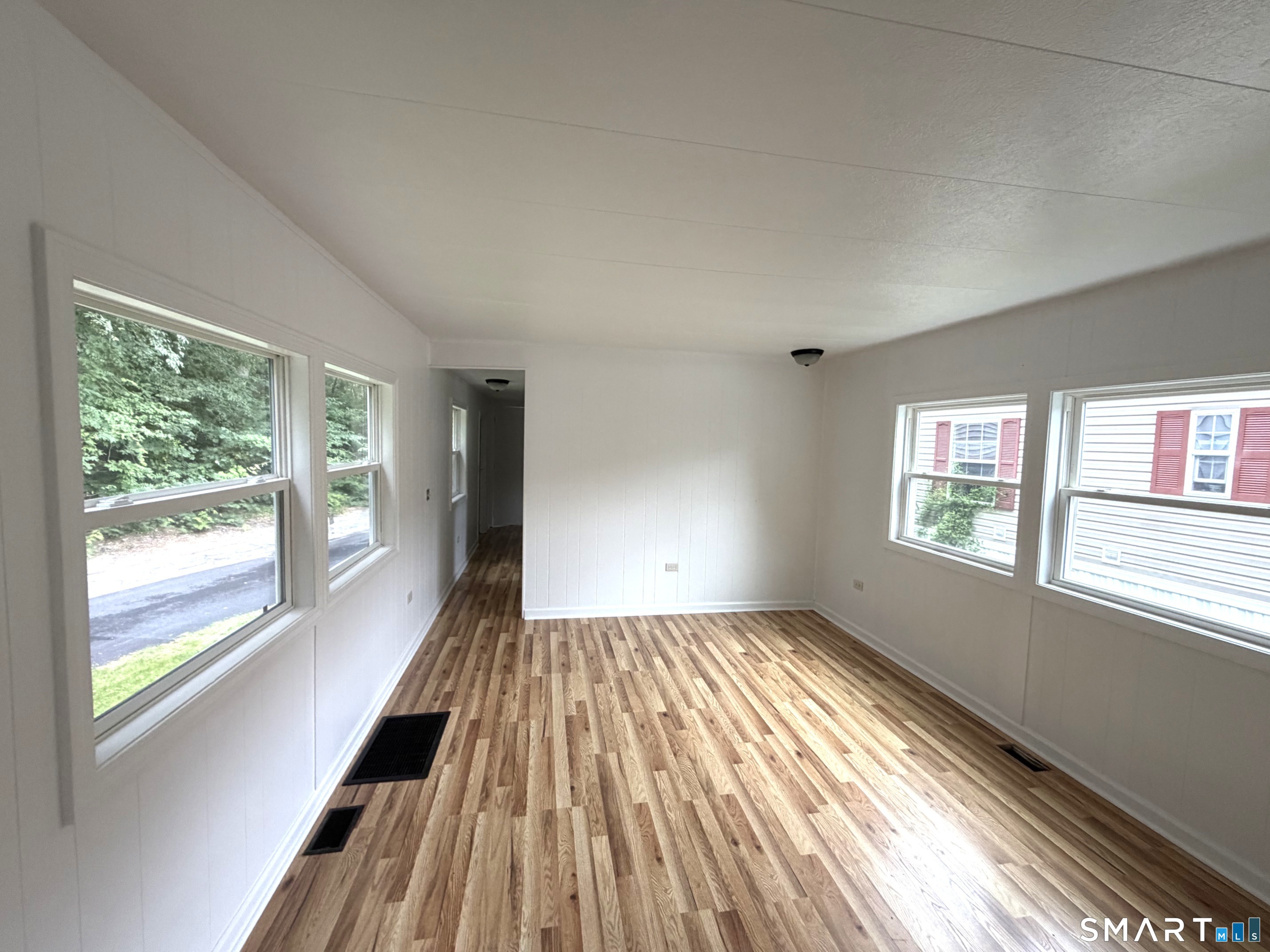 270 Boston Post Road Waterford, CT 06385 - Photo 5 of 11 Gallery Image 5