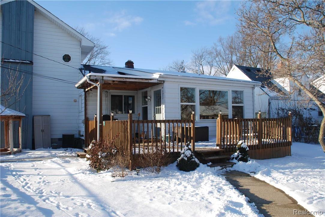 879 Rambow Drive Monroe, MI 48161 - Photo 13 of 55 7.jpg