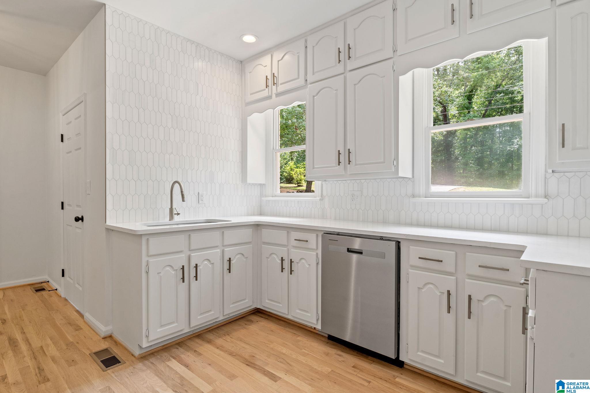111 Dove Cove Road Talladega, AL 35160 - Photo 16 of 70