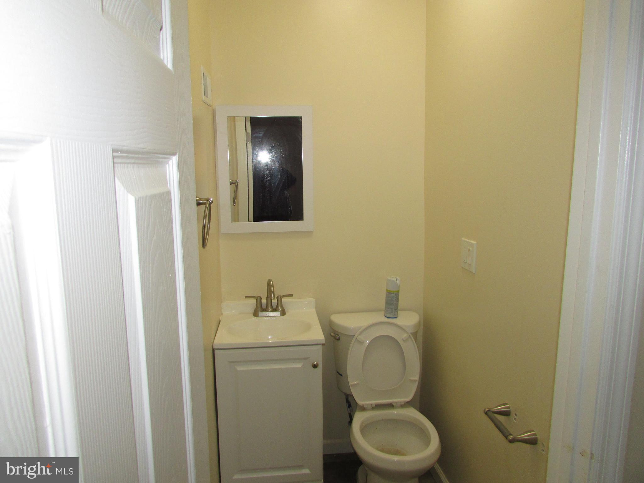 20 Pine Street Beverly, NJ 08010 - Photo 3 of 14