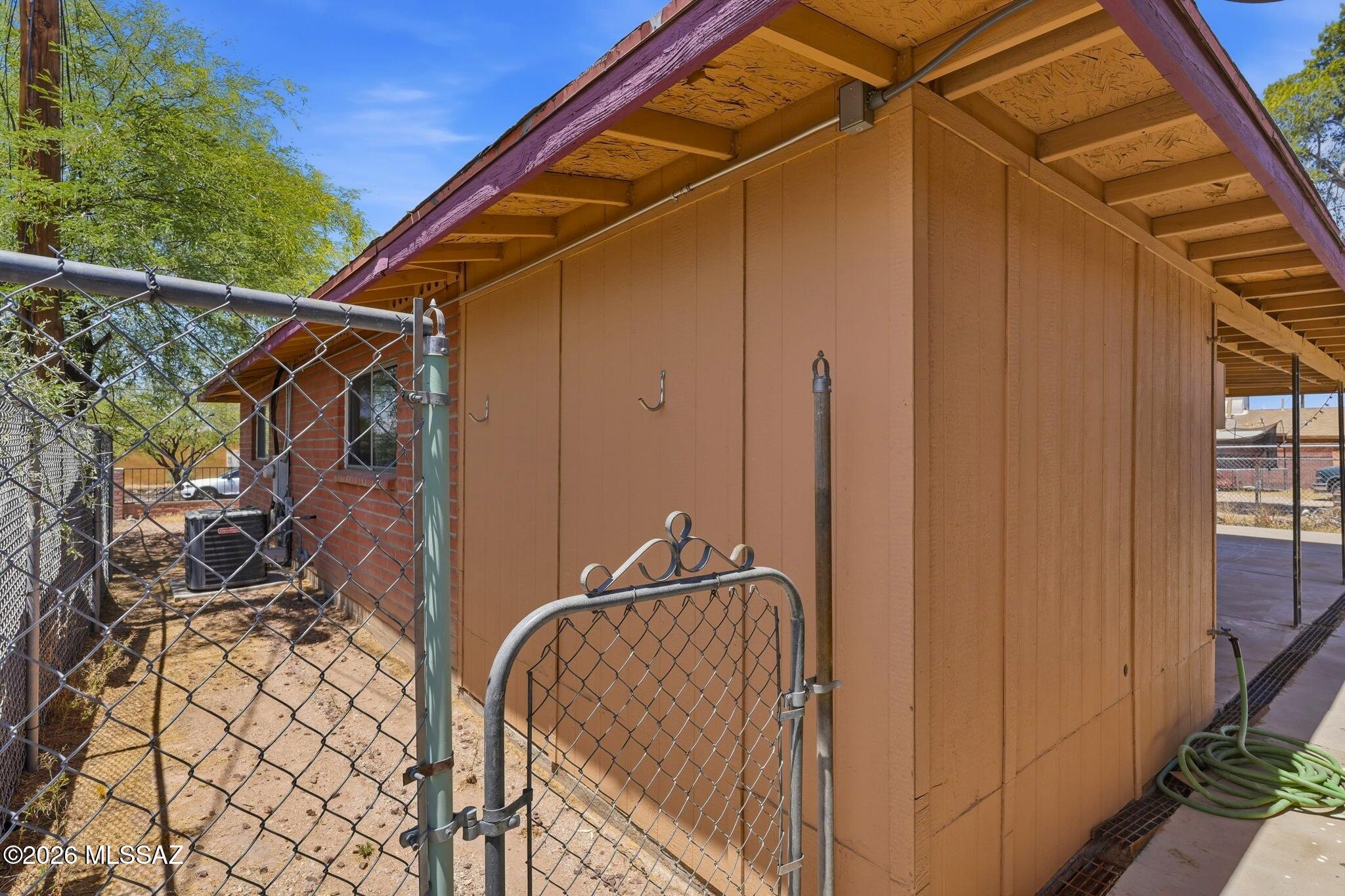 5125 South Missiondale Road Tucson, AZ 85706 - Photo 29 of 32 a view of balcony