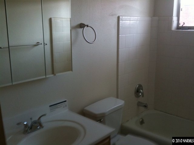 1695 Locust Street Reno, NV 89502 - Photo 5 of 9 Photo 5