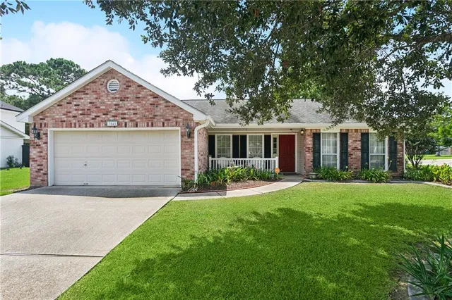 $287,500 | 3045 Meadow Lake Drive West, Slidell, LA 70461