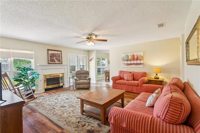 $287,500 | 3045 Meadow Lake Drive West, Slidell, LA 70461