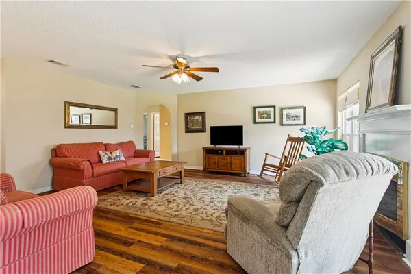 $275,000 | 3045 Meadow Lake Drive West, Slidell, LA 70461