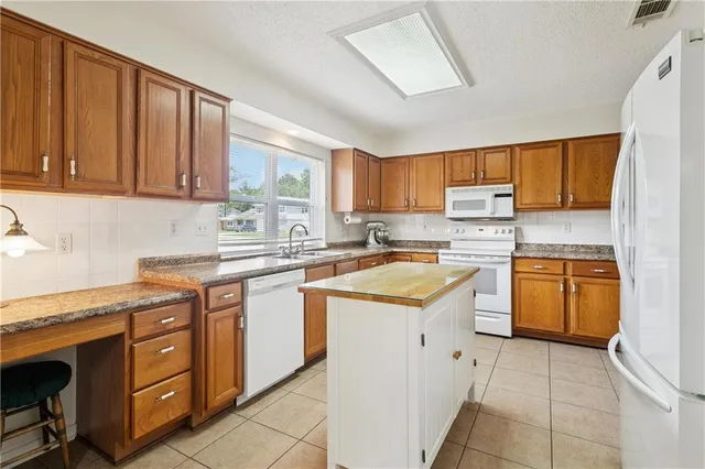 $287,500 | 3045 Meadow Lake Drive West, Slidell, LA 70461