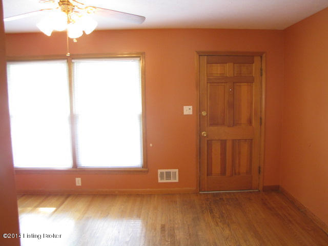 6904 Ledgerock Road Louisville, KY 40219 - Photo 8 of 24 Living Room