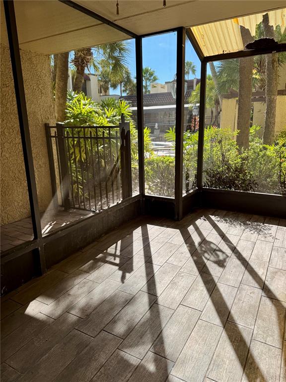 106 Alameda Court, Unit 139 Tampa, FL 33609 - Photo 5 of 13