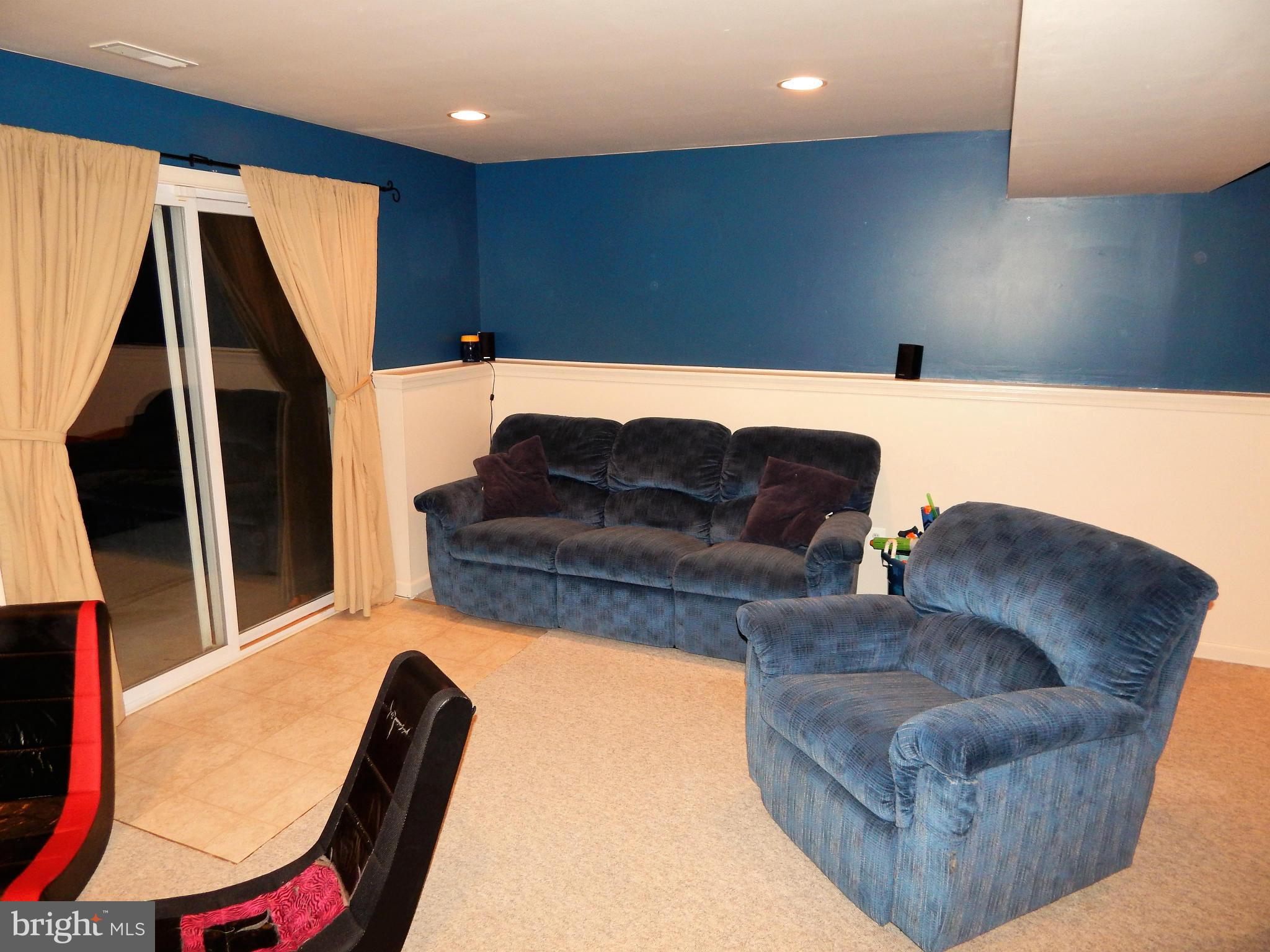 118 Michelle Drive Ranson, WV 25438 - Photo 13 of 25 Family Room