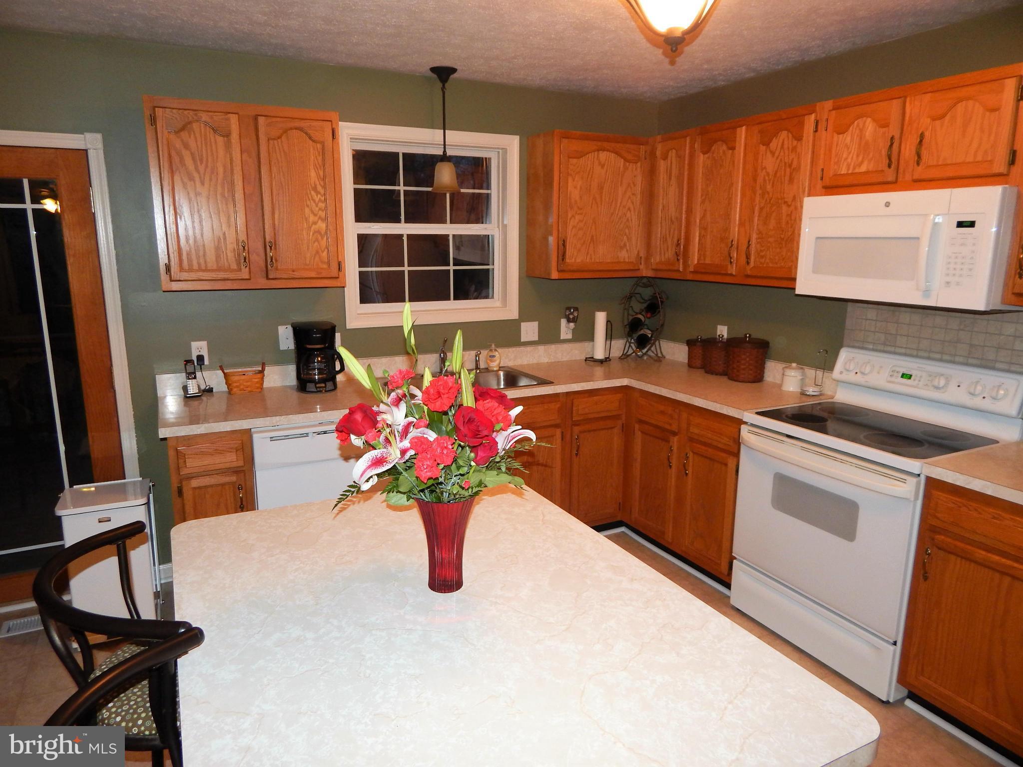 118 Michelle Drive Ranson, WV 25438 - Photo 3 of 25 Kitchen