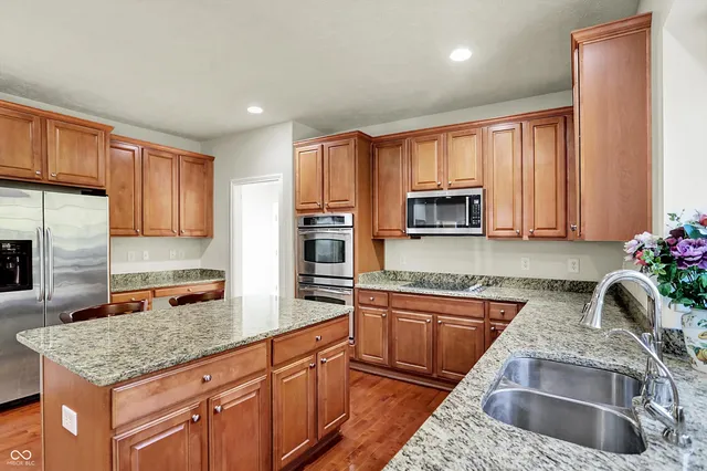 $843,000 | 3884 Long Ridge Boulevard, Carmel, IN 46074