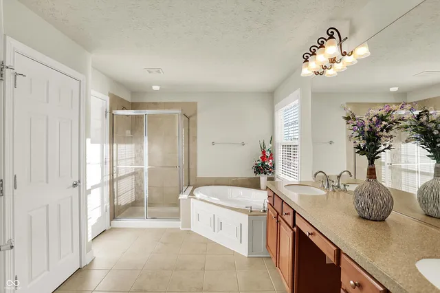 $843,000 | 3884 Long Ridge Boulevard, Carmel, IN 46074