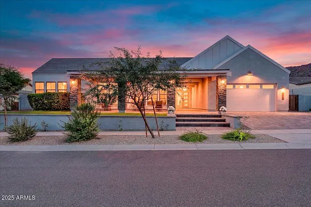 $7,950 | 9407 South 13th Way, Phoenix, AZ 85042