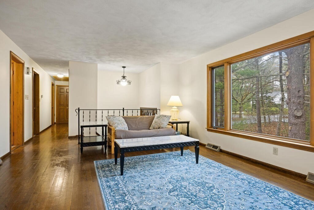 583 North Road Sudbury, MA 01776 - Photo 8 of 36 Gallery Image 8