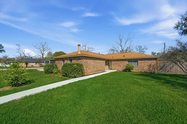 $265,000 | 4803 28th Street East, Dickinson, TX 77539