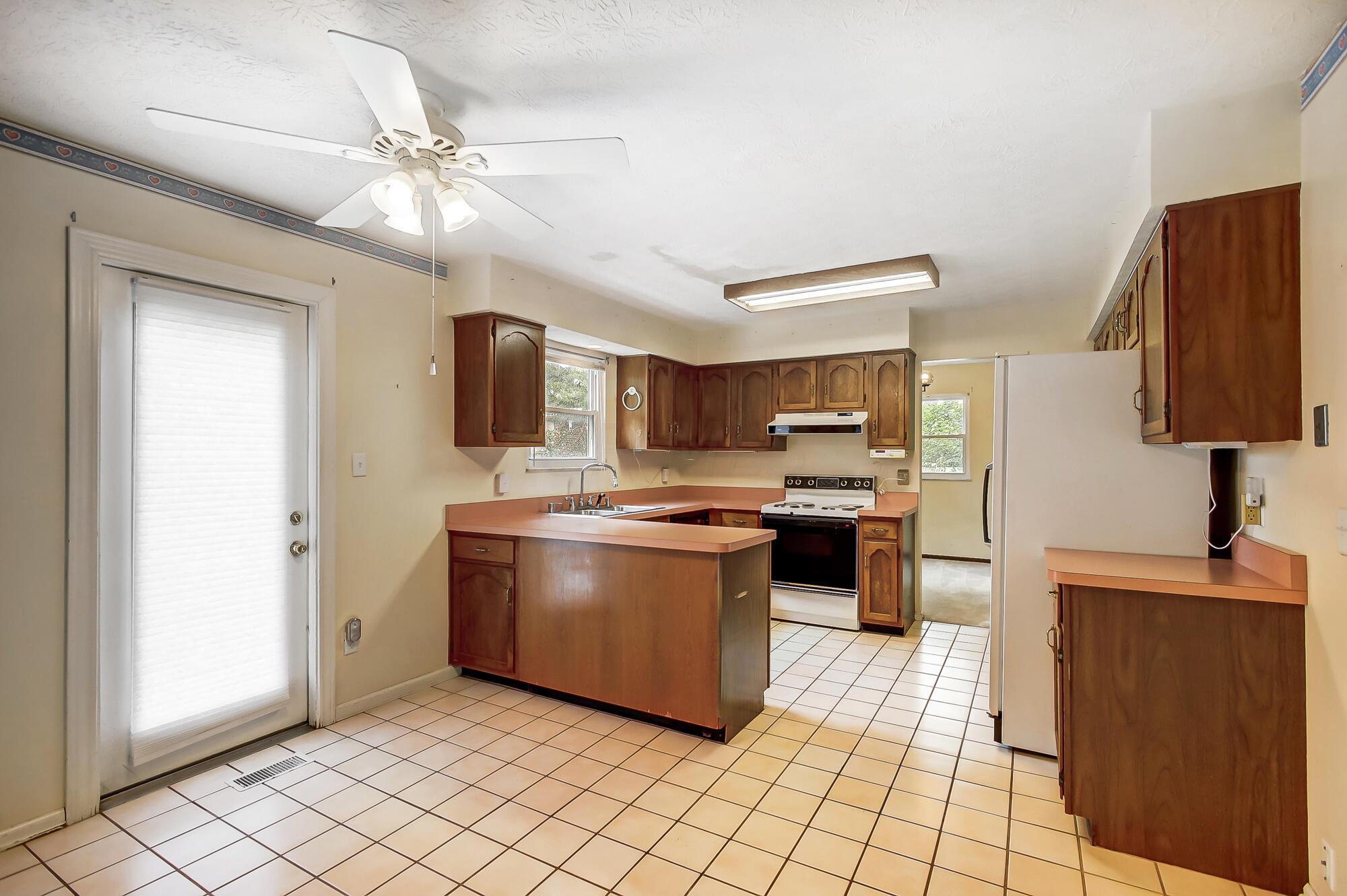 577 Rosehill Road Reynoldsburg, OH 43068 - Photo 20 of 51 020