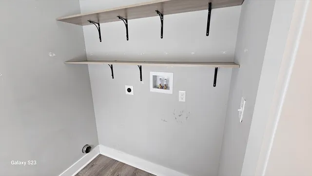 $370,000 | 20 Ottawa Street, Agawam, MA 01001