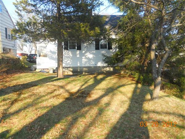 26 Hobson Street Methuen, MA 01844 - Photo 5 of 17