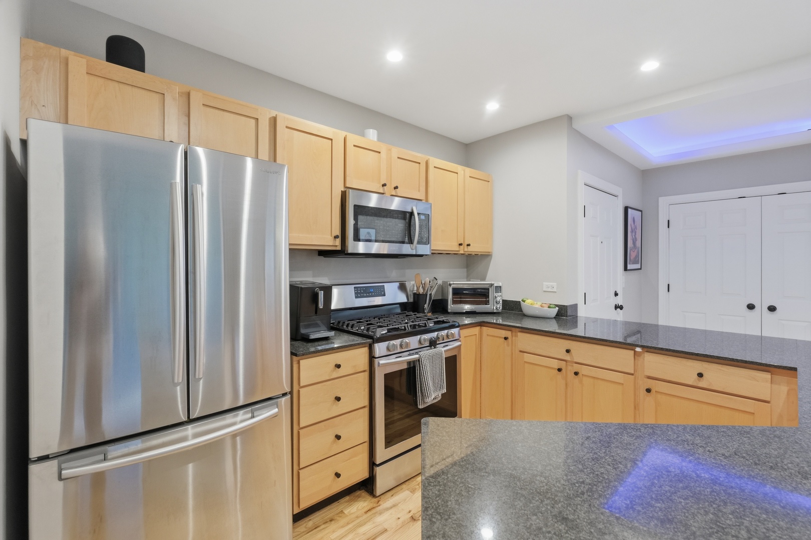 1245 West George Street, Unit 201 Chicago, IL 60657 - Photo 10 of 25