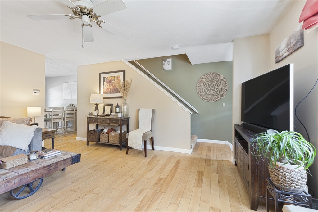 3 Summerville Road, Unit 3 Foxboro, MA 02035 - Photo 4 of 32