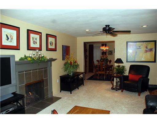 4239 Greenridge Road Castle Shannon, PA 15234 - Photo 4 of 18 Living Room.