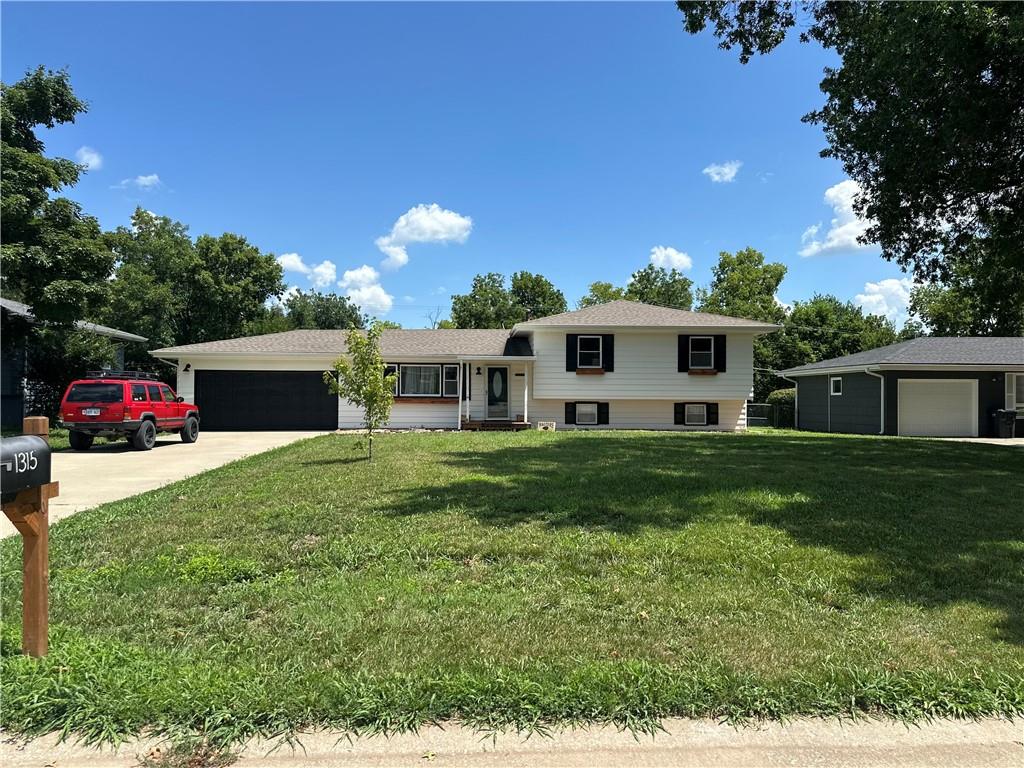 1315 South Mulberry Street Ottawa, KS 66067 - Photo 1 of 1 Gallery Image 1