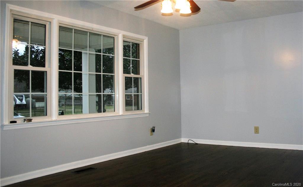 2202 Havenwood Road Dallas, NC 28034 - Photo 4 of 41 Gallery Image 4