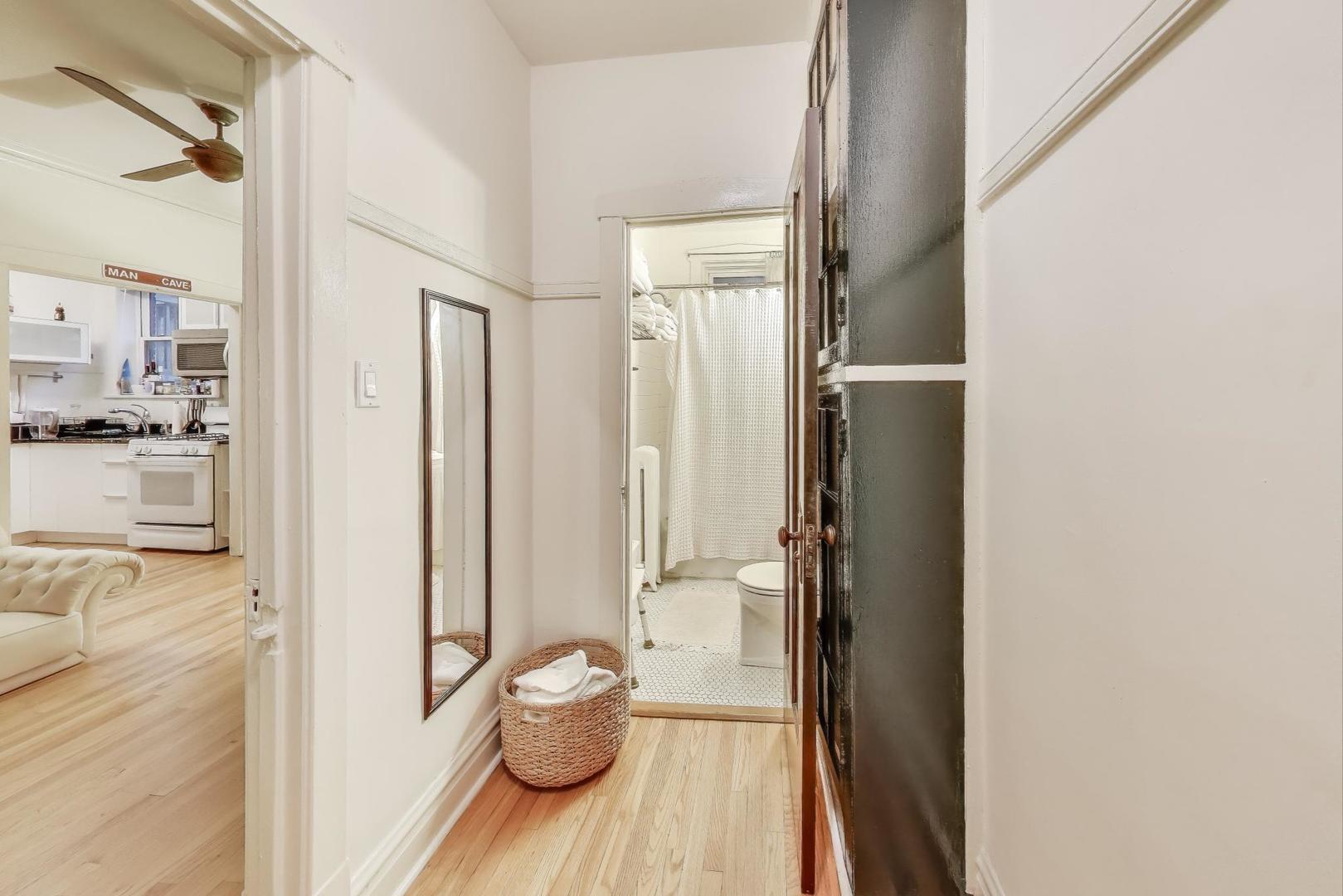 1308 East 56th Street, Unit 2 Chicago, IL 60637 - Photo 17 of 18