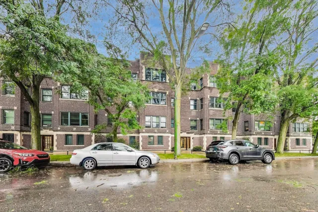 $250,000 | 1308 East 56th Street, Unit 2, Chicago, IL 60637