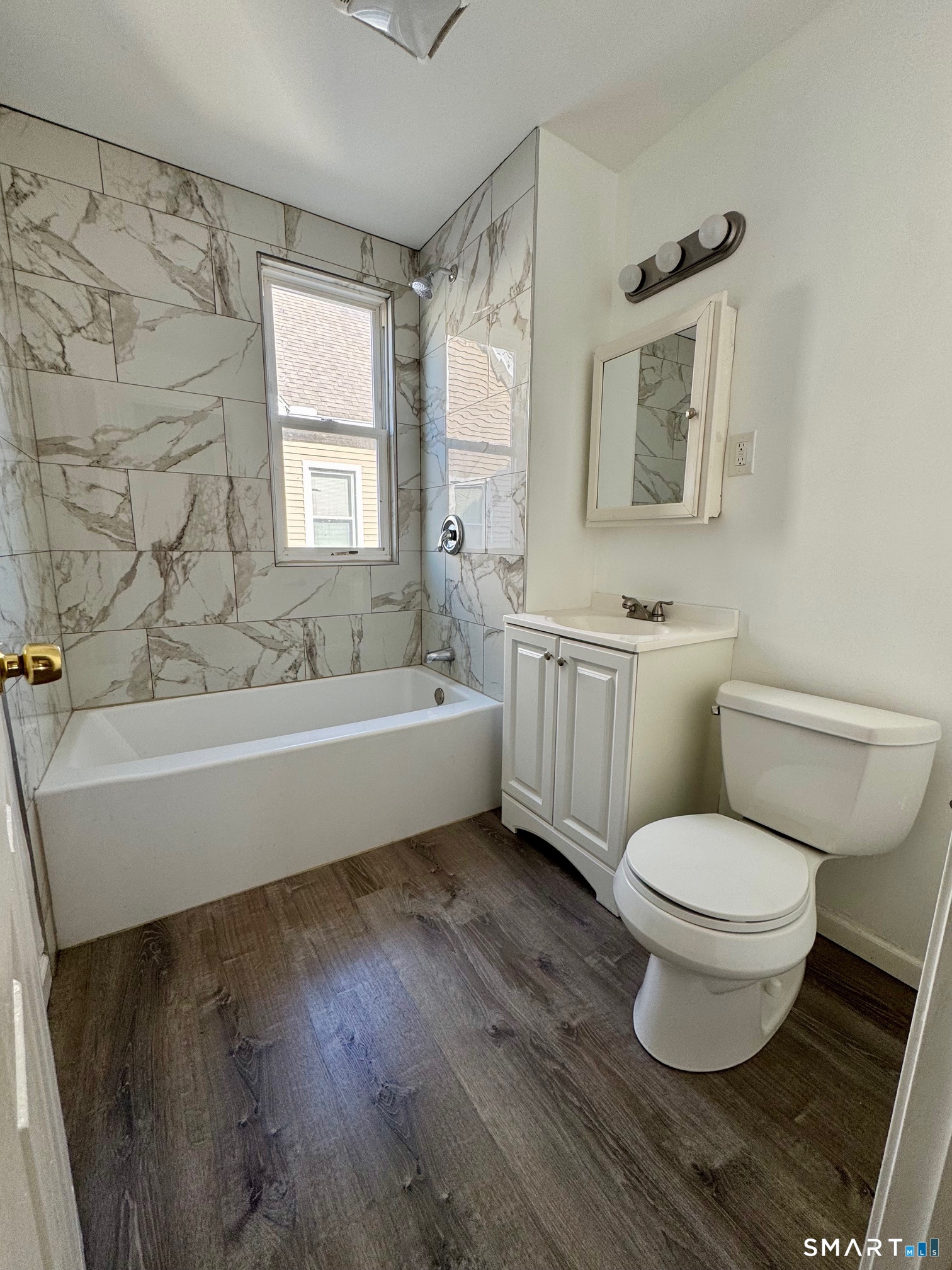97-99 Victoria Road Hartford, CT 06114 - Photo 2 of 20