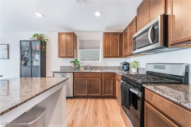 $470,000 | 6860 Toros Street, North Las Vegas, NV 89086