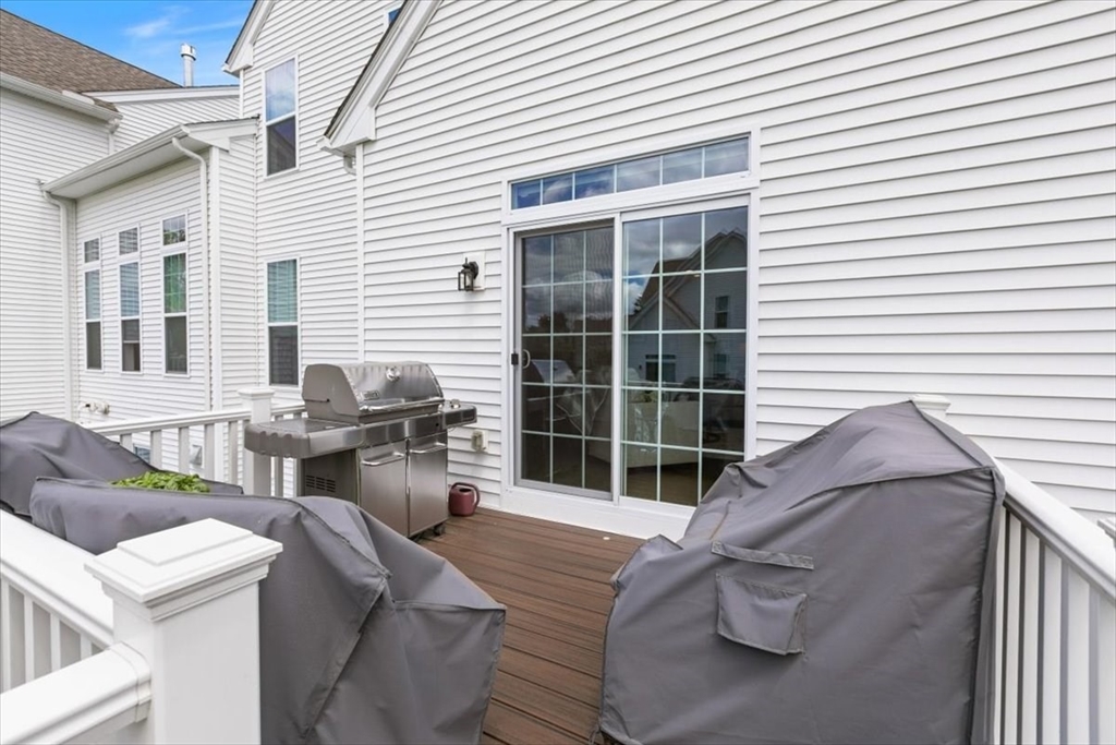 11 Hummingbird Way, Unit 11 Methuen, MA 01844 - Photo 29 of 34