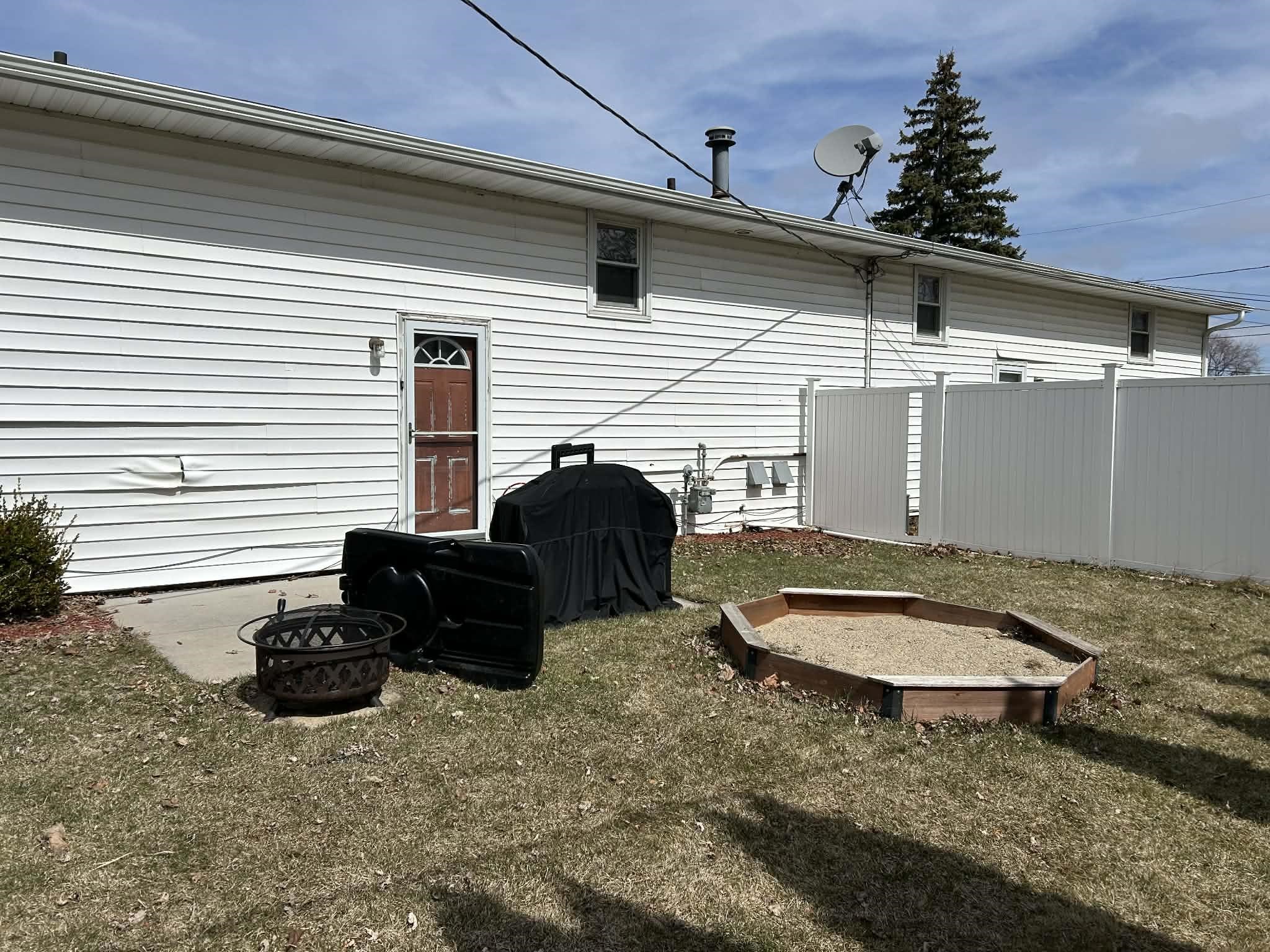 703 Helena Street De Pere, WI 54115 - Photo 13 of 16