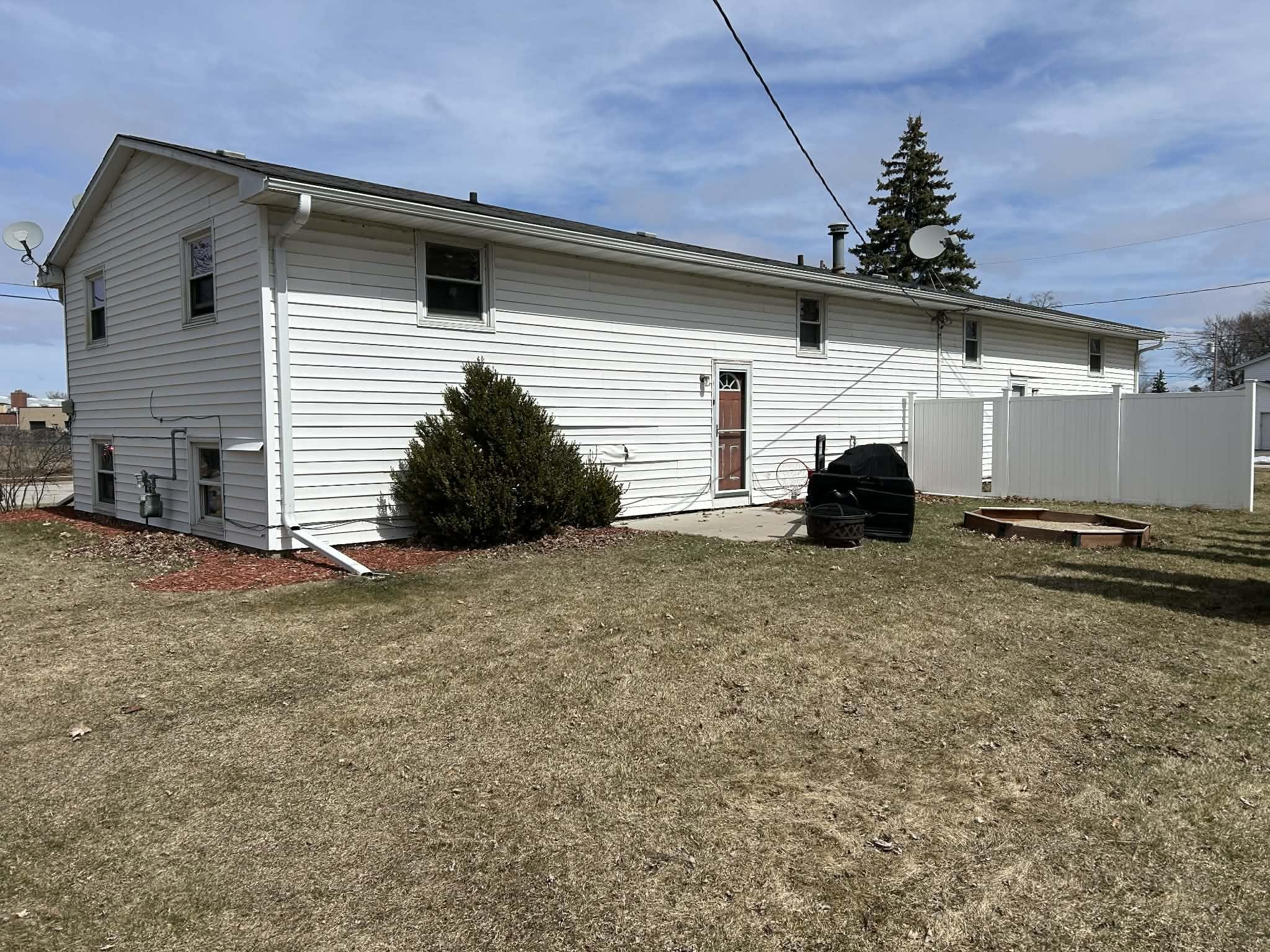 703 Helena Street De Pere, WI 54115 - Photo 14 of 16