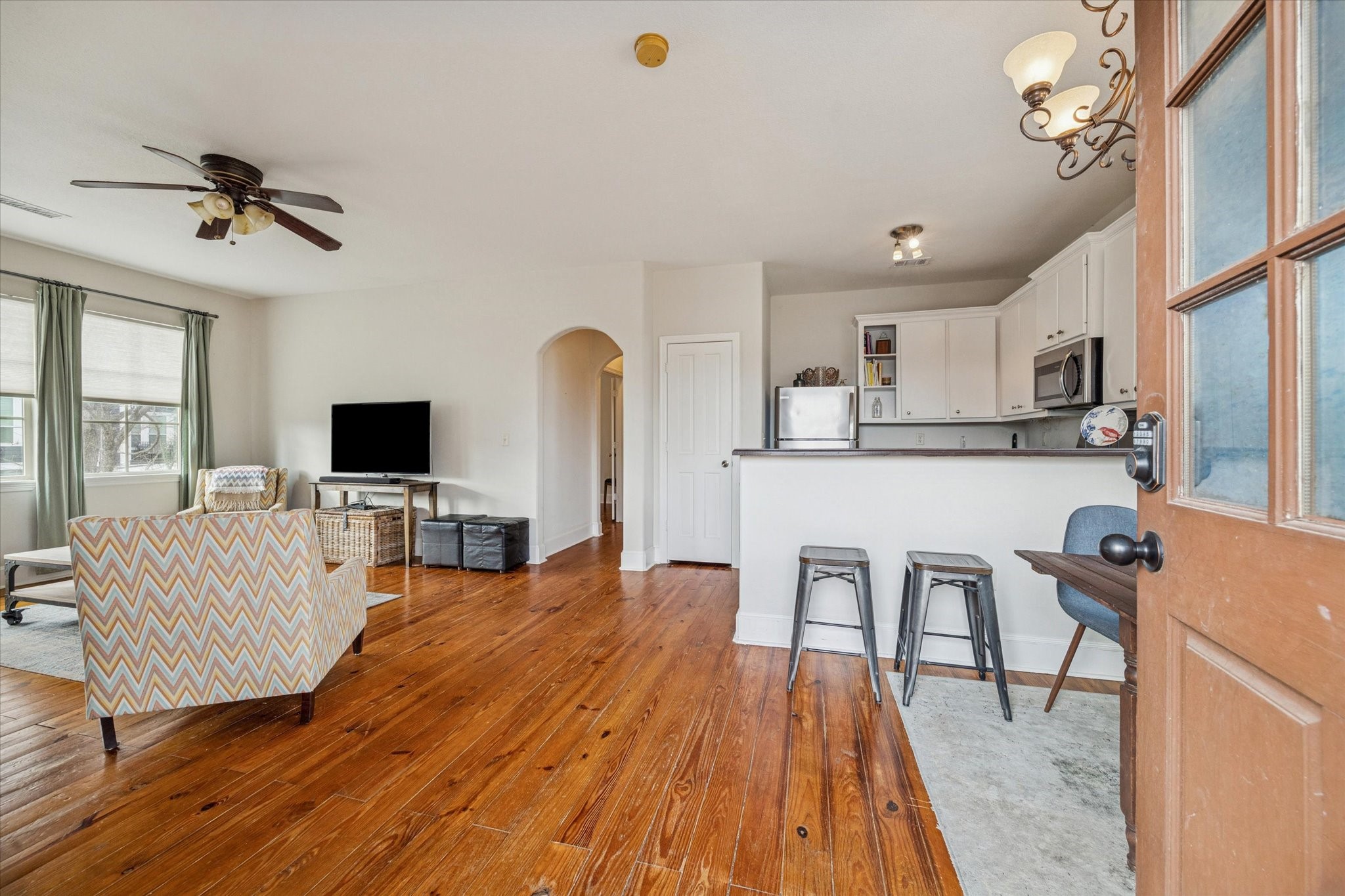 725 Martin Street, Unit A Houston, TX 77018 - Photo 5 of 10