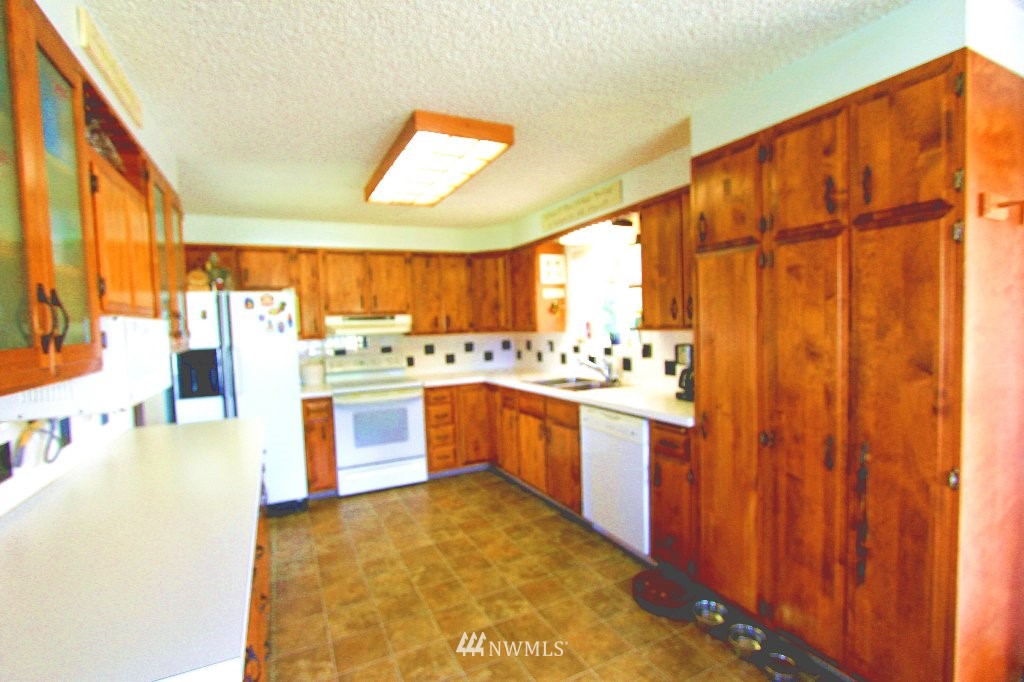 1408 5th Street Cosmopolis, WA 98537 - Photo 4 of 18 Gallery Image 4