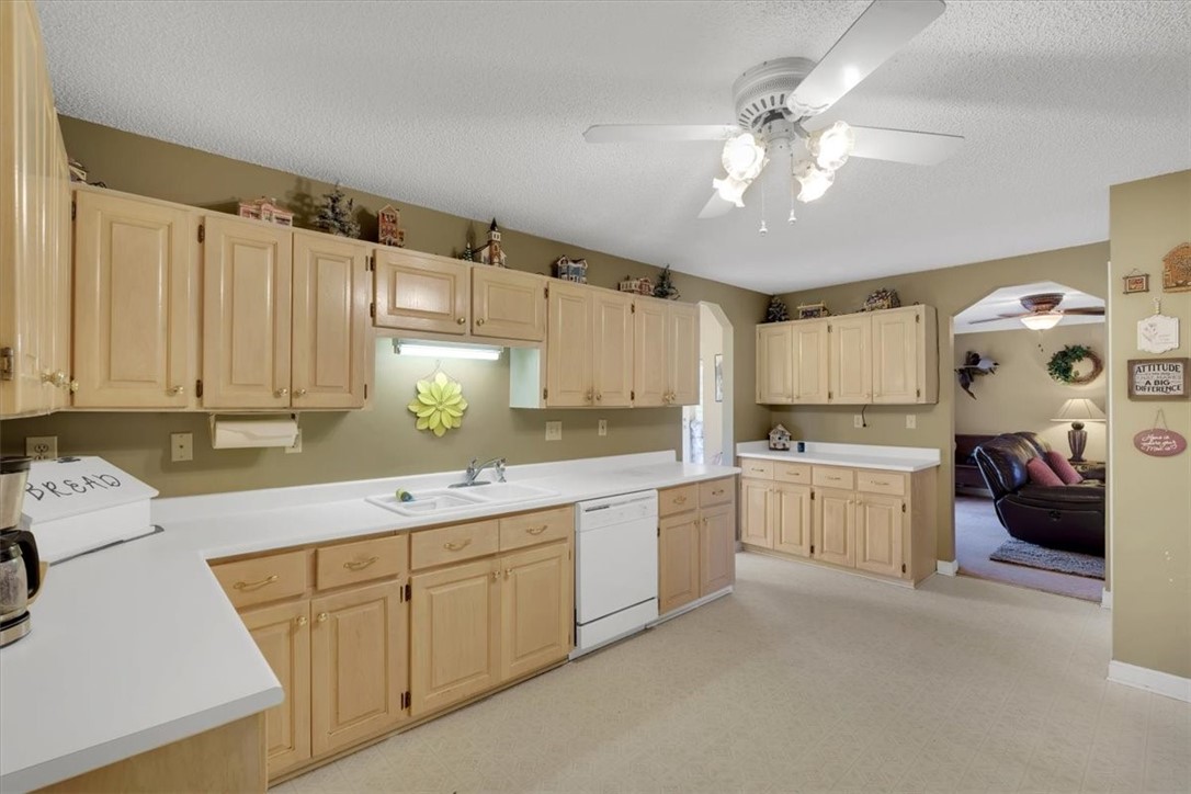 517 Bethlehem Ridge Road Pickens, SC 29671 - Photo 10 of 39