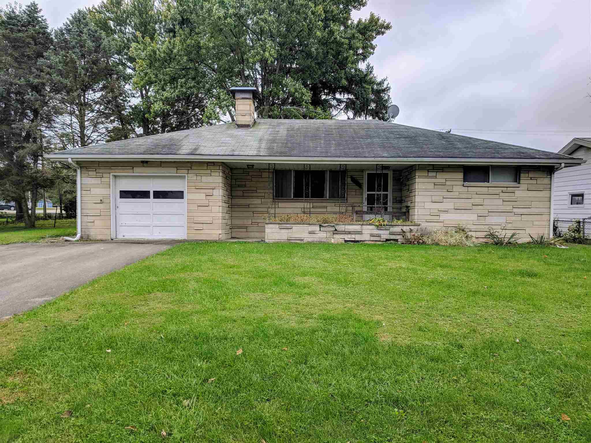 6105 West Taylor Road Muncie, IN 47304 - Photo 1 of 13 Gallery Image 1