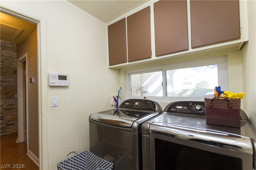 133 Coventry Circle Henderson, NV 89074 - Photo 13 of 99 Laundryoom and entrance from garage