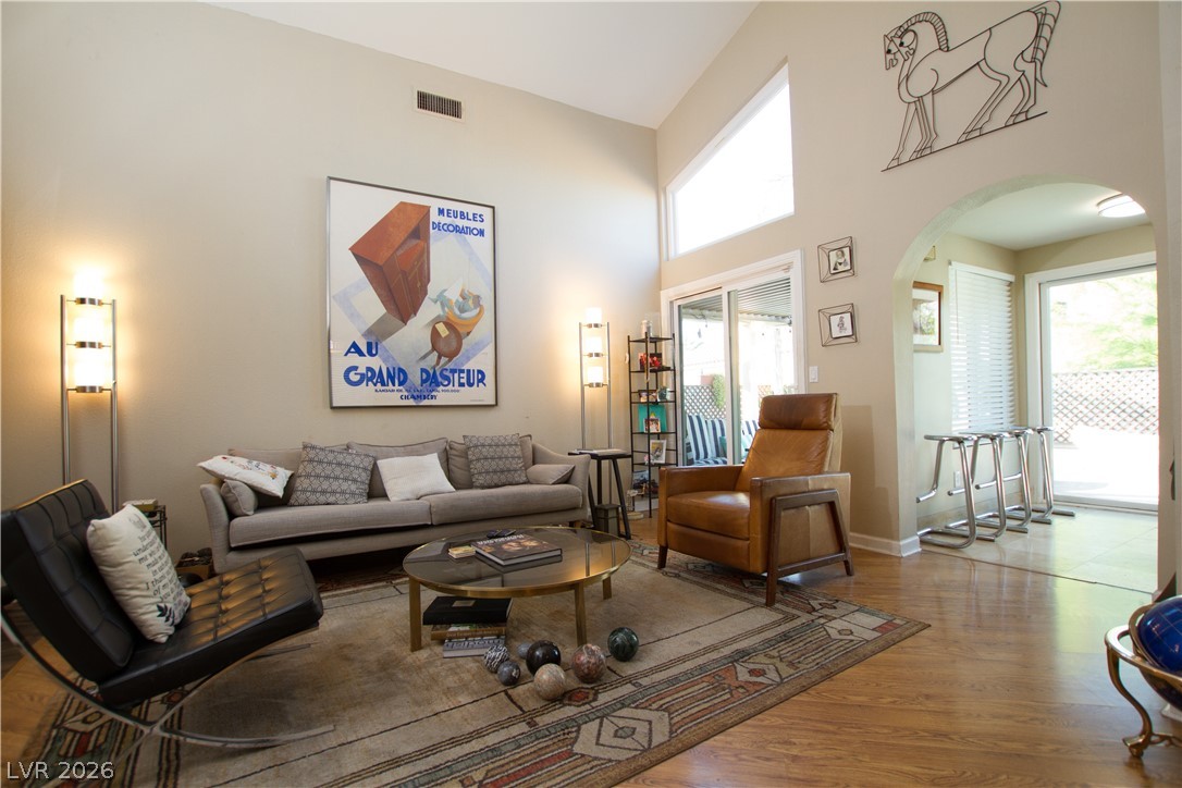 133 Coventry Circle Henderson, NV 89074 - Photo 19 of 99 Living Room