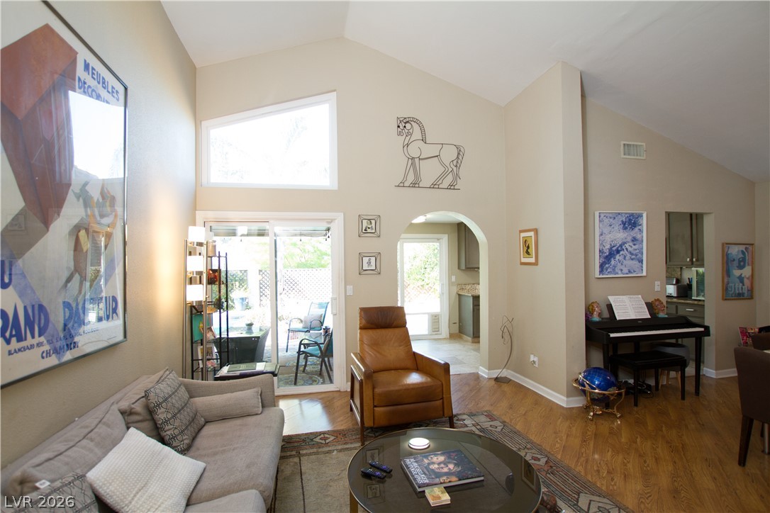 133 Coventry Circle Henderson, NV 89074 - Photo 20 of 99 Living Room