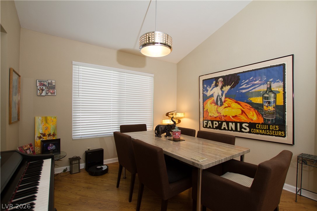 133 Coventry Circle Henderson, NV 89074 - Photo 36 of 99 Dining Room - art deco lighting does not stay