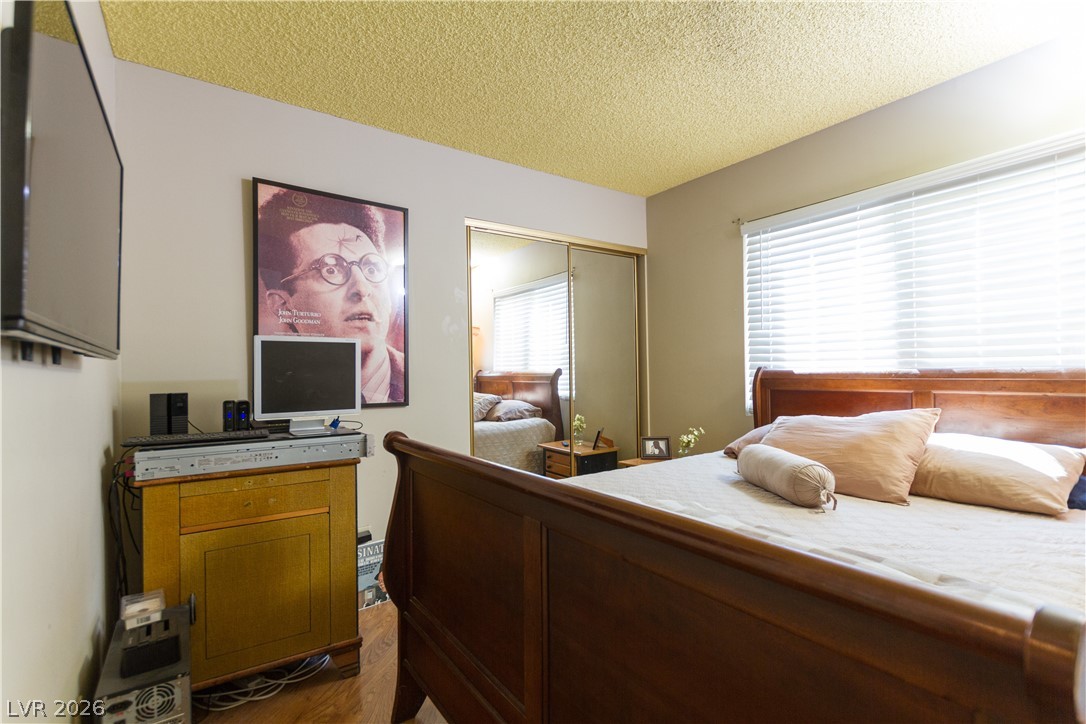 133 Coventry Circle Henderson, NV 89074 - Photo 46 of 99 2nd bedroom with mirrored closet