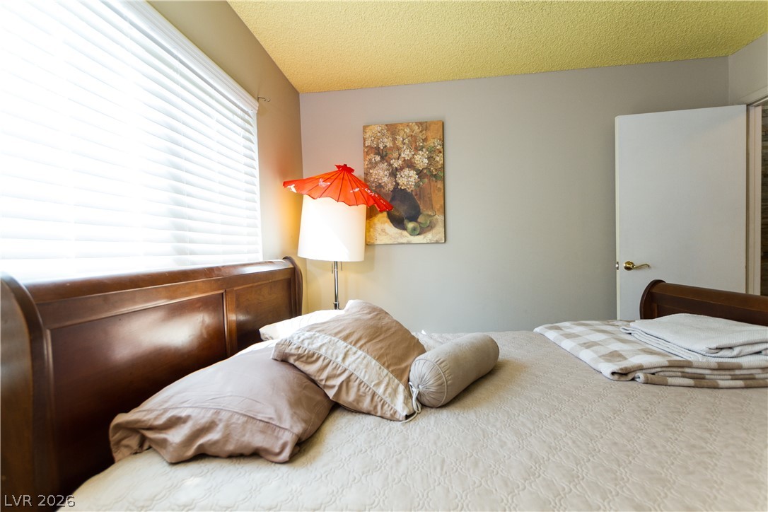 133 Coventry Circle Henderson, NV 89074 - Photo 49 of 99 Bedroom 2