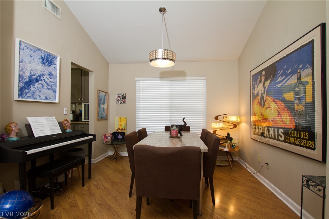 133 Coventry Circle Henderson, NV 89074 - Photo 6 of 99 Dining Room - art deco lighting does not stay