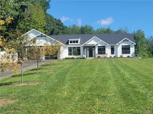$562,900 | 8835-fr 8835-fr Front Gaskin Road, Phoenix, NY 13135