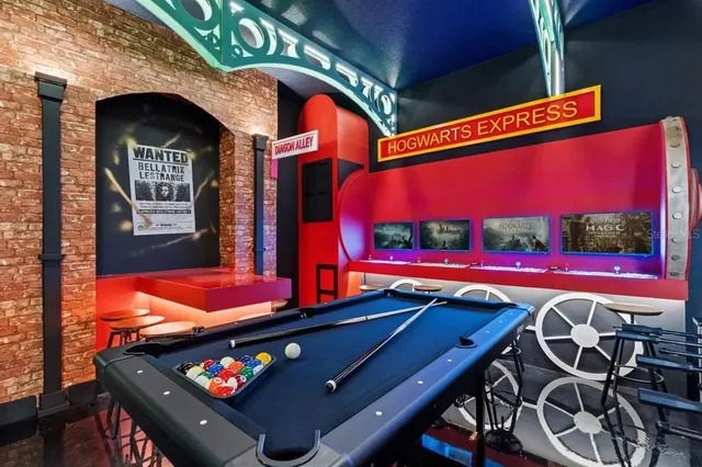 an outdoor view of house with outdoor space