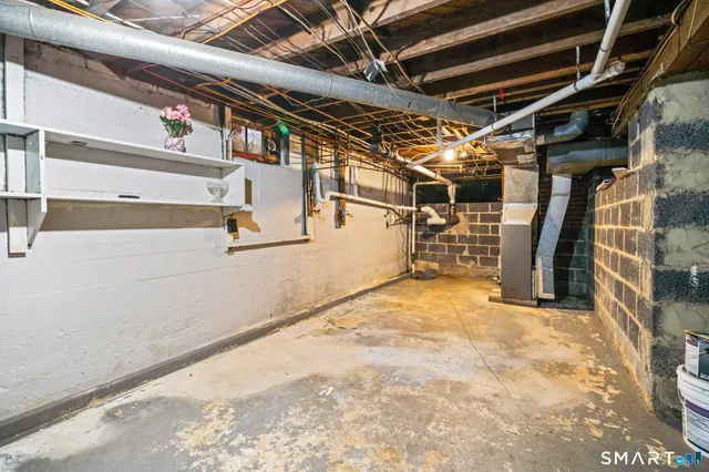 $2,000 | 8 New Hampshire Drive, New Britain, CT 06052